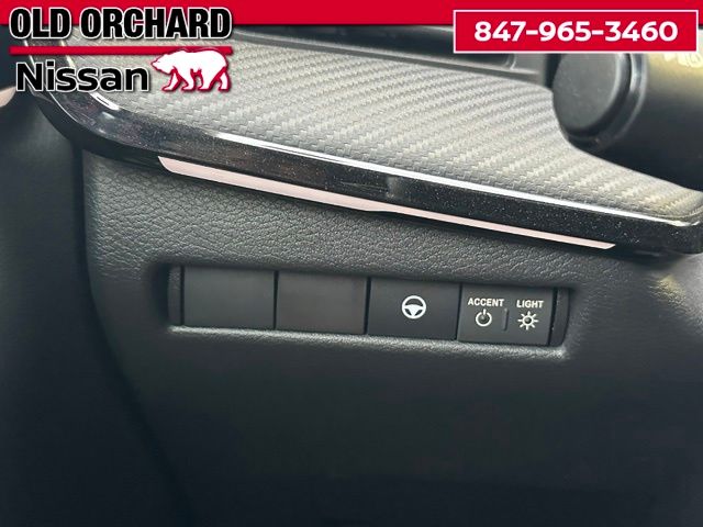 2025 Nissan Kicks SR — photo 18 of 22