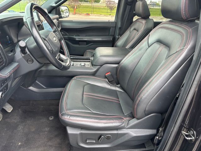 2022 Ford Expedition Limited — photo 23 of 34