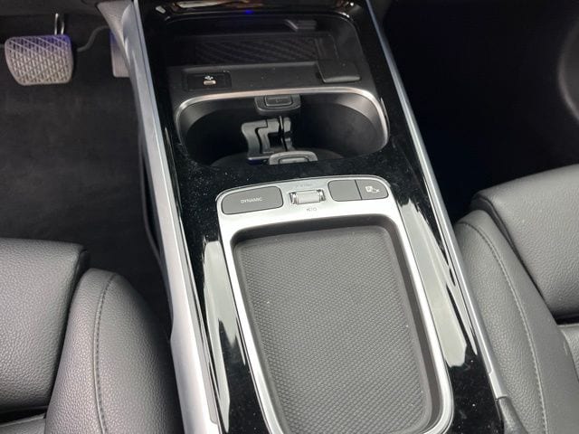2025 Mercedes-Benz GLB GLB 250 — photo 22 of 30