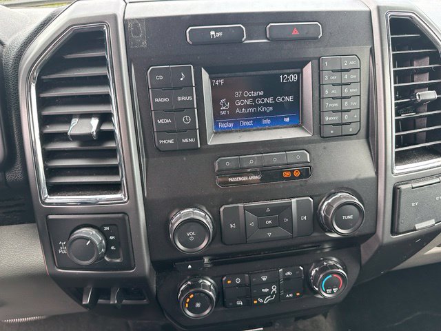 2017 Ford F-250SD XLT — photo 13 of 20