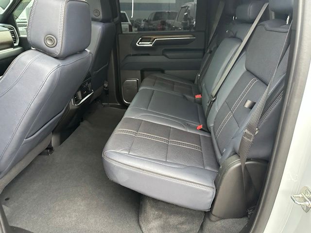 2024 Chevrolet Silverado 2500HD High Country — photo 37 of 53