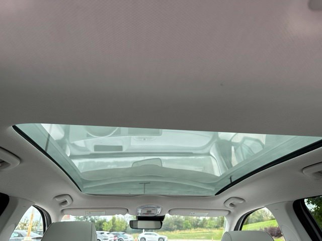 2022 Hyundai IONIQ 5 Limited — photo 13 of 41