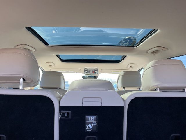 2023 Genesis GV80 2.5T — photo 10 of 34
