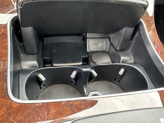 2022 Mercedes-Benz E-Class E 350 — photo 22 of 31