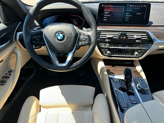 2023 BMW 5 Series 530i xDrive — photo 14 of 42