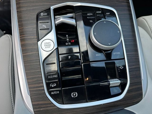 2024 BMW X7 xDrive40i — photo 28 of 34