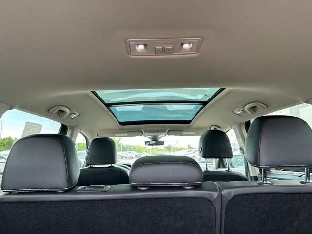2023 Volkswagen Atlas SEL — photo 13 of 34