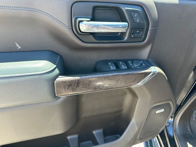 2023 GMC Sierra 3500HD Denali — photo 20 of 33