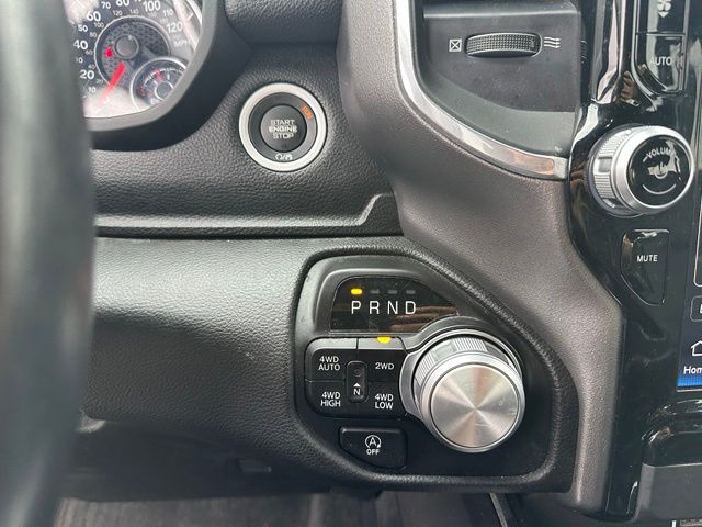 2023 Ram 1500 Laramie — photo 18 of 24