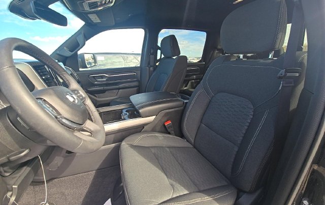 2025 Ram 1500 Big Horn/Lone Star — photo 6 of 10
