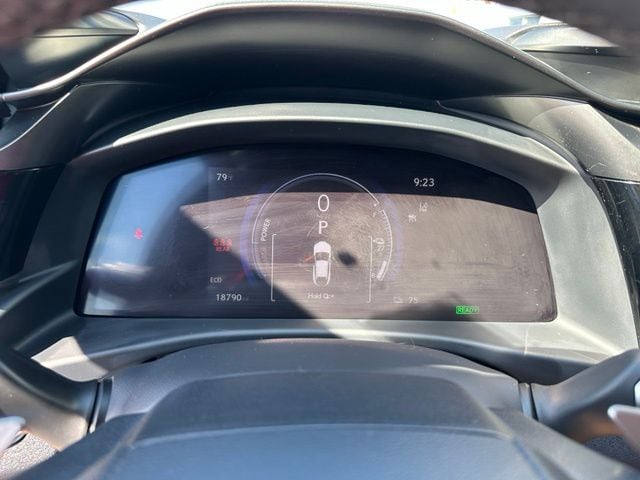 2023 LEXUS RZ 450e Premium — photo 31 of 32