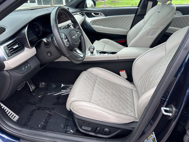 2023 Genesis G70 3.3T — photo 19 of 39