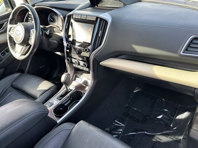 2021 Subaru Ascent Touring — photo 8 of 35
