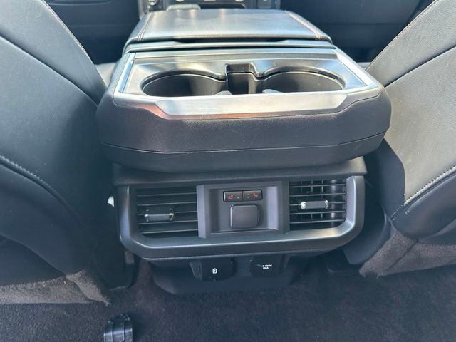 2021 Ford F-150 Raptor — photo 12 of 33