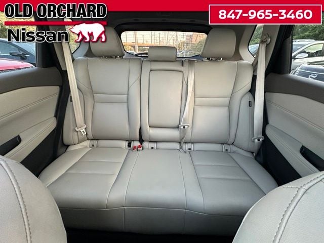 2023 Nissan Rogue SL — photo 11 of 22