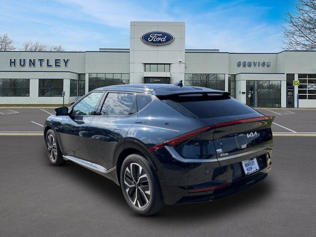 2023 Kia EV6 Wind — photo 5 of 32