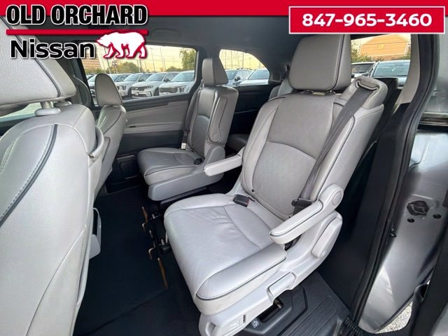 2022 Honda Odyssey Elite — photo 11 of 19