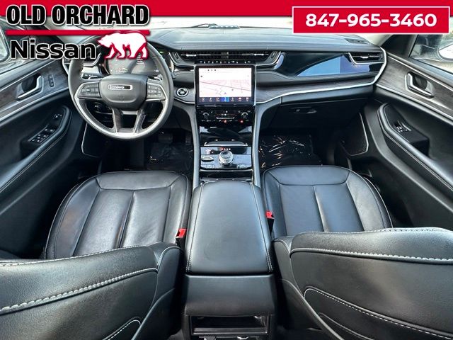 2022 Jeep Grand Cherokee 4xe — photo 17 of 24