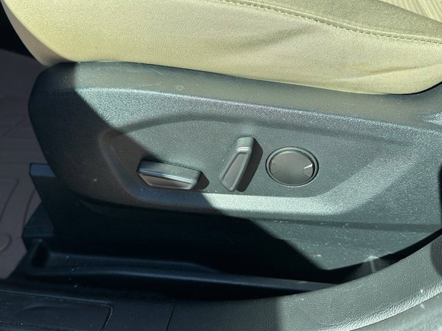 2021 Ford Edge SEL — photo 16 of 25