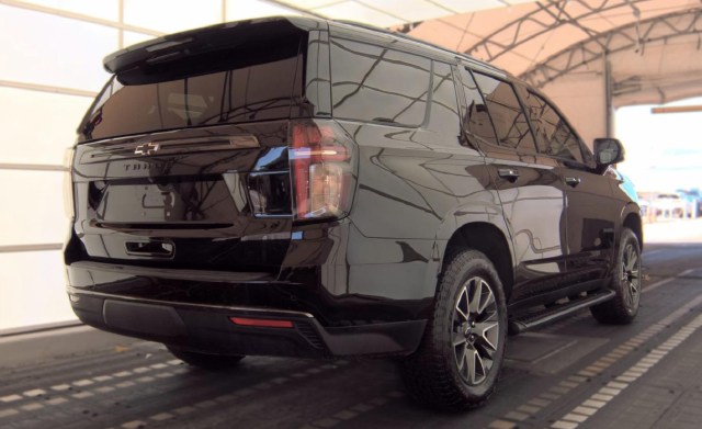2022 Chevrolet Tahoe Z71 — photo 3 of 10