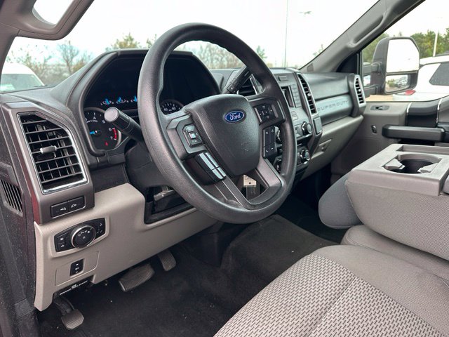 2017 Ford F-250SD XLT — photo 12 of 20