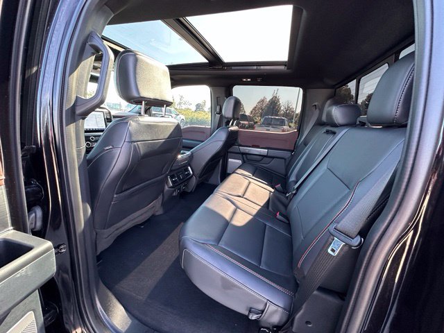 2023 Ford F-150 Lariat — photo 10 of 25