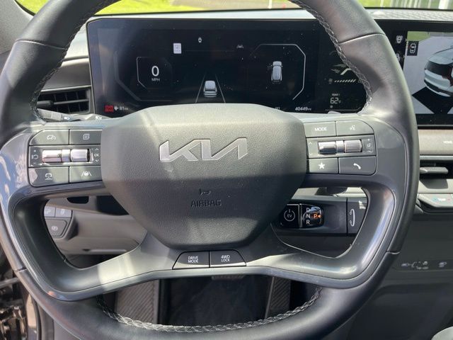 2024 Kia EV9 Land — photo 41 of 45