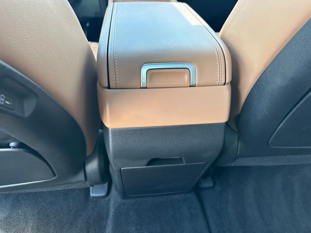 2025 Hyundai Santa Fe Hybrid Limited — photo 21 of 41