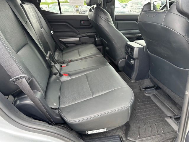 2025 Toyota 4Runner TRD Off-Road Premium — photo 11 of 30