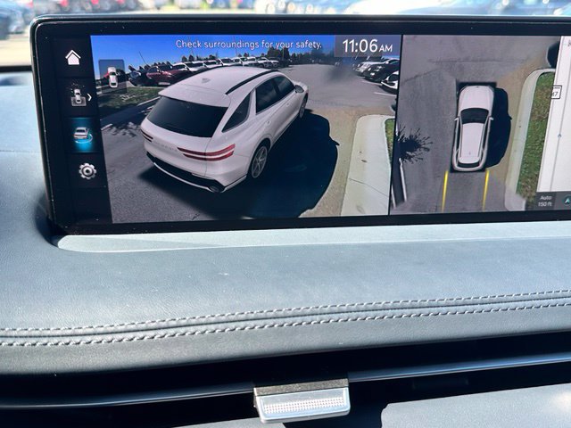 2023 Genesis GV70 2.5T — photo 33 of 41