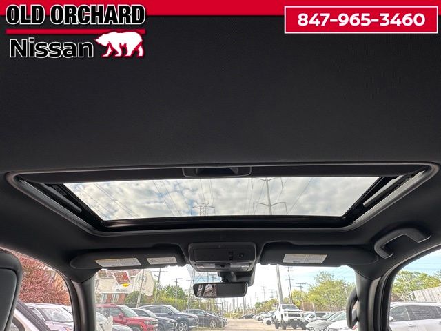 2025 Nissan Frontier PRO-4X — photo 14 of 23