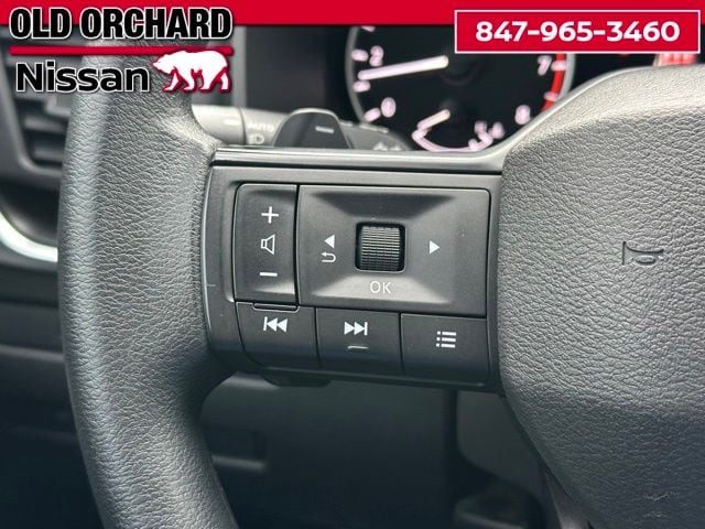2025 Nissan Rogue S — photo 18 of 21