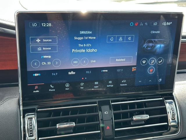 2022 Lincoln Navigator Reserve — photo 27 of 36