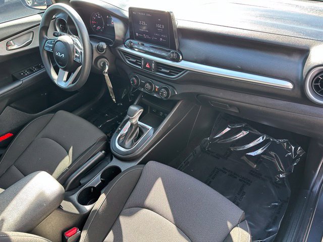 2023 Kia Forte LXS — photo 10 of 30