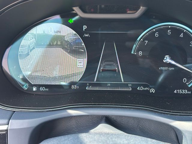 2023 Genesis GV70 2.5T — photo 35 of 37