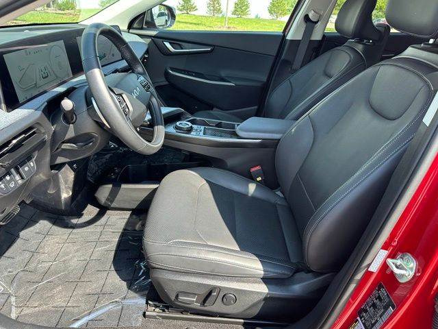 2023 Kia EV6 Wind — photo 18 of 38