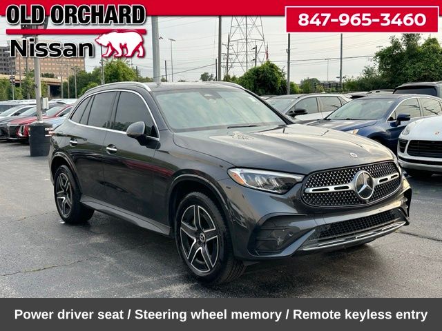 2025 Mercedes-Benz GLC GLC 350e — photo 6 of 23