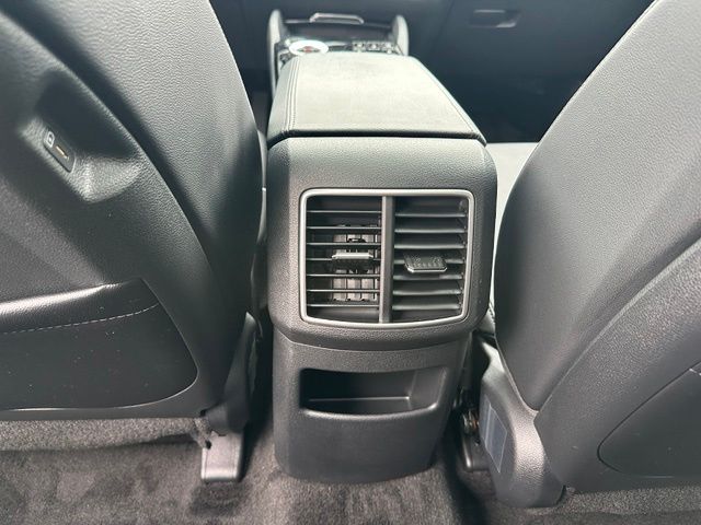 2025 Kia Sportage Hybrid SX Prestige — photo 18 of 39