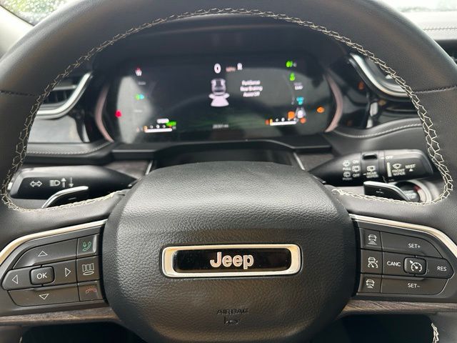 2022 Jeep Grand Cherokee 4xe — photo 28 of 29