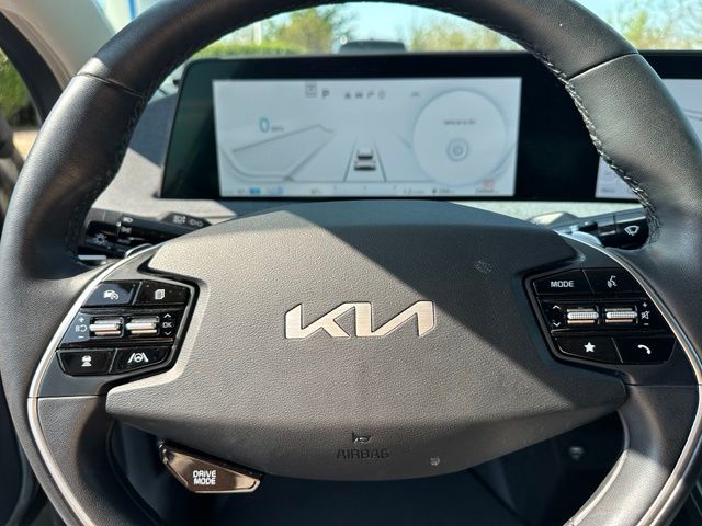 2023 Kia EV6 Wind — photo 30 of 33