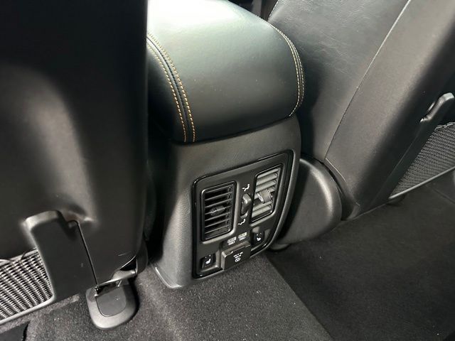 2023 Dodge Durango R/T — photo 17 of 27