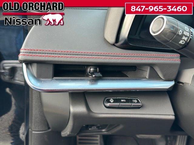 2024 Chevrolet Corvette Stingray — photo 13 of 25