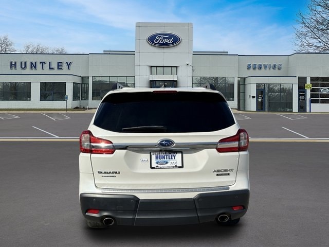 2021 Subaru Ascent Touring — photo 4 of 35