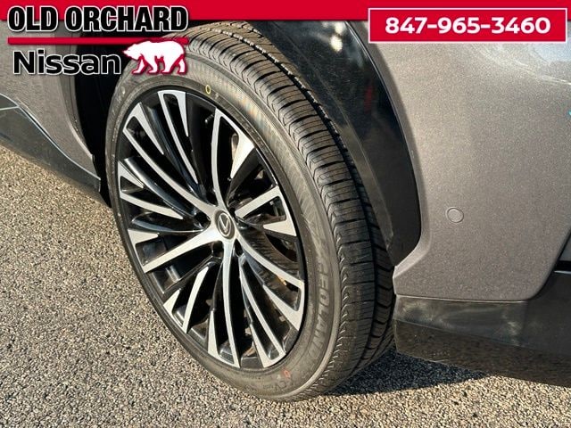 2023 LEXUS RZ 450e Premium — photo 10 of 24