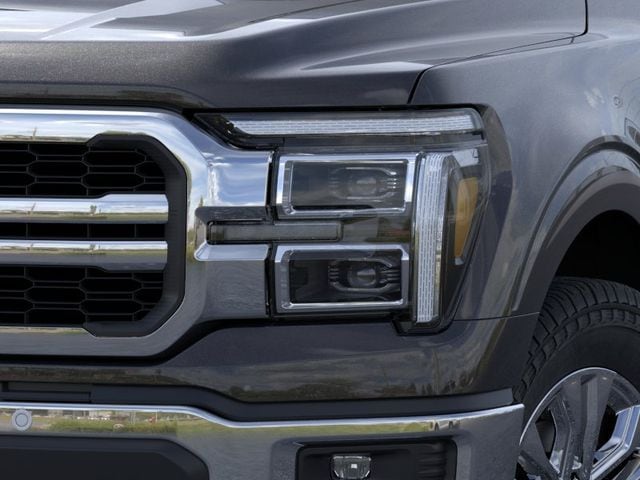 2026 Ford F-150 Lariat — photo 18 of 51
