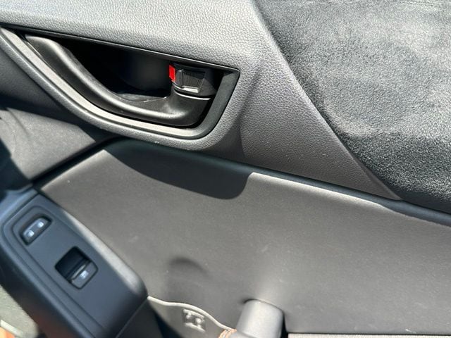2023 Toyota GR86 10th Anniversary Special Edition — photo 11 of 28