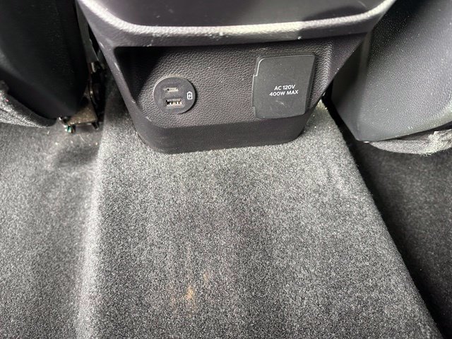 2024 Ford Ranger Lariat — photo 15 of 31