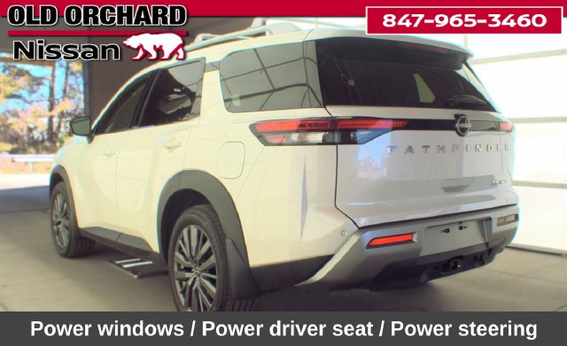 2024 Nissan Pathfinder SL — photo 6 of 11