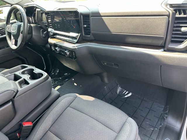2024 GMC Sierra 1500 Elevation — photo 10 of 29