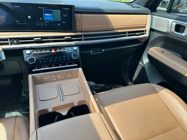 2025 Hyundai Santa Fe Hybrid Limited — photo 20 of 41